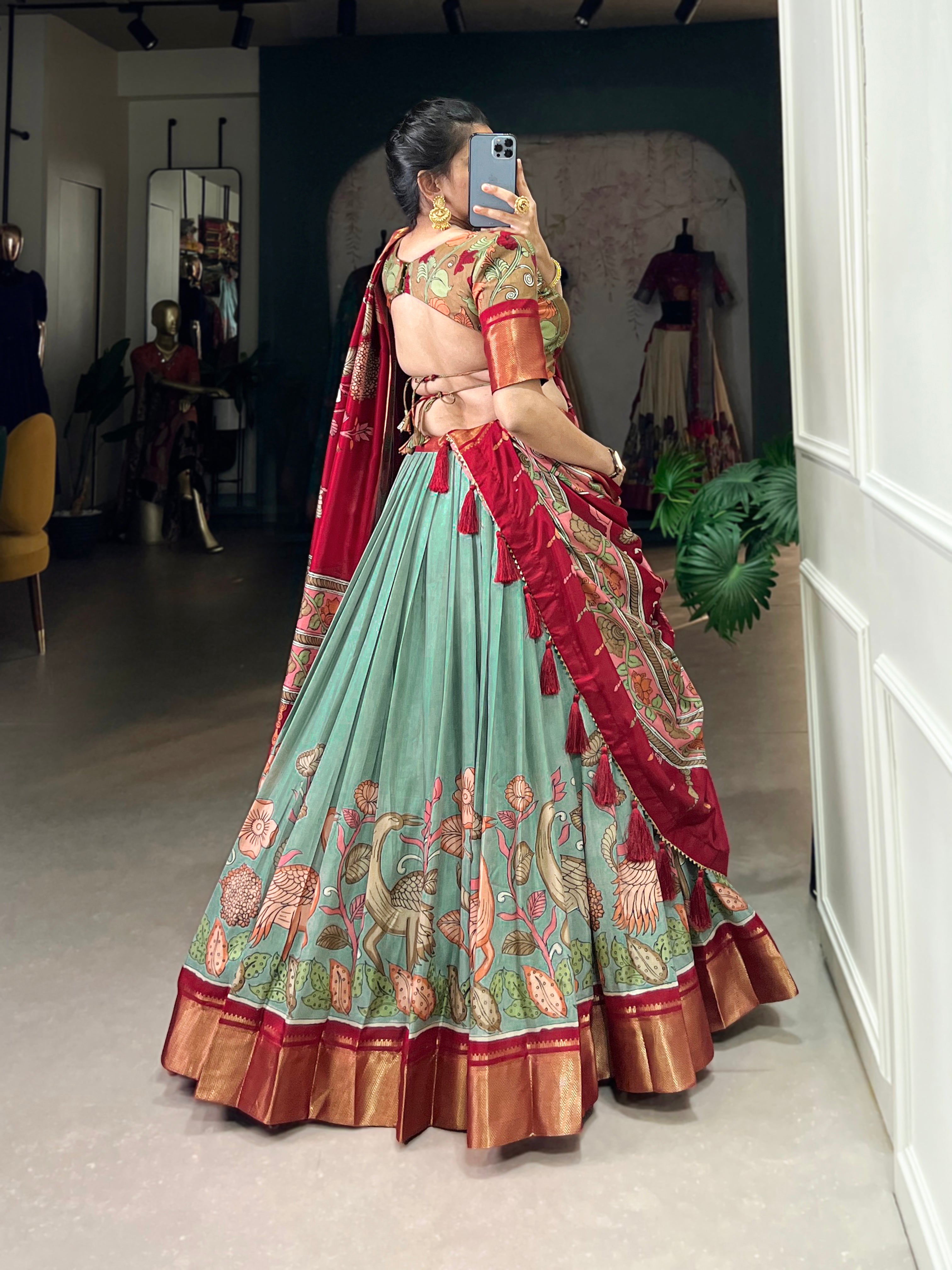 Presenting a perfectly blendedTussar silk lehenga for festive season to charm your look!β¨ - Navratri And other Festival